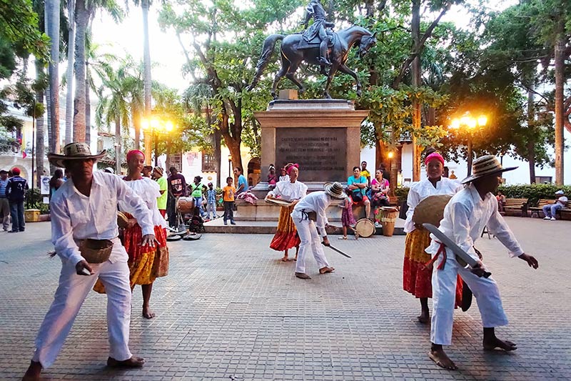 Traditional Colombian Dancers