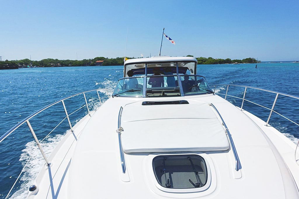 Boating in the Rosario Islands